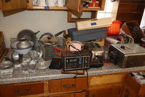 lot 322 image: Vintage kitchen appliances, pans and cookie cutters
