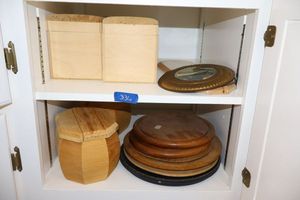 lot 336 image: Wood craft boxes and wood plates