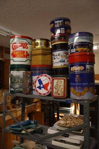lot 384 image: Empty decorative cookie and popcorn tins