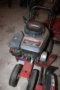 lot 413 image: Troy-Bilt Edger Trencher 4.0 HP