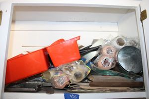 lot 426 image: Paint rollers and more