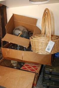 lot 440 image: Nesting baskets and glass jars