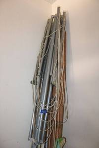 lot 443 image: Vintage outdoor clothes dryer
