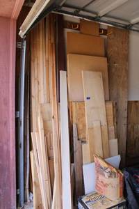 lot 462 image: Generous amount of wood boards