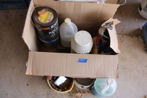 lot 493 image: Rain-X, Magic Gro, Polyurethane, joint compound and more