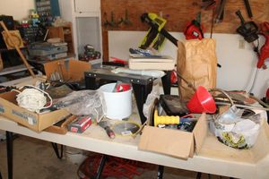 lot 519 image: Misc. tools saw blades, wrenches, Dremel kit, pliers and more