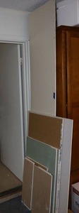 lot 289 image: Sheetrock pieces