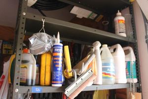 lot 526 image: Sealant tubes, ammonia, caulking guns, and more