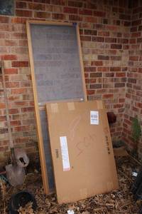 lot 546 image: Screen door and window