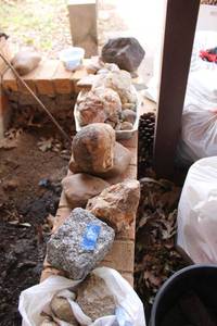 lot 575 image: Garden rocks and quartz stones