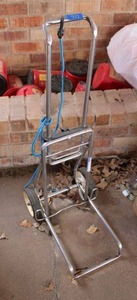 lot 577 image: Metal luggage cart