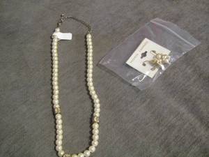 lot 31 image: gold earrings, pearl necklace