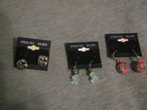 lot 26 image: Sterling silver earrings  qty 3