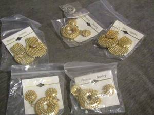 lot 79 image: gold clip on earrings
