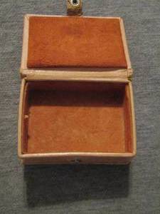 lot 160 image: trinket box