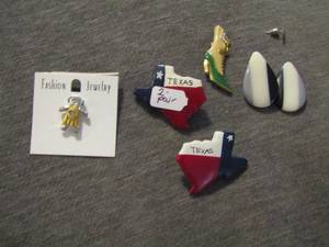 lot 170 image: shirt pins and earrings