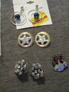 lot 156 image: womens earrings