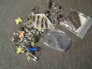 lot 99 image: mini charm pieces