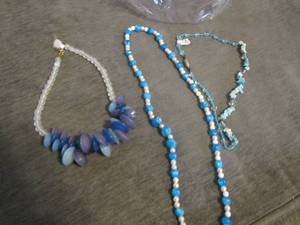 lot 59 image: blue and white beaded necklaces qty 3
