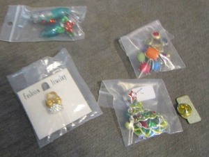 lot 13 image: Christmas earrings