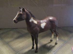 lot 83 image: Breyer 1989 pinto standing stock horse foal liver chestnut