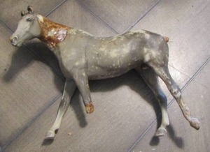 lot 112 image: HORSE - HAS HAD REPAIRS & HAS BROKEN FRONT LEG