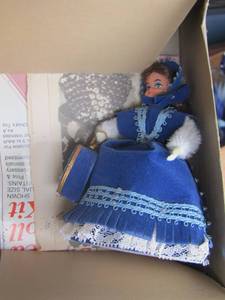lot 30 image: doll and doll making stuff