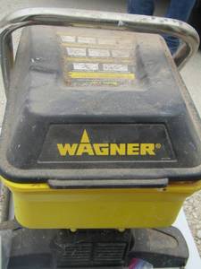 lot 18 image: Wagner paint crew airless paint sprayer model 770