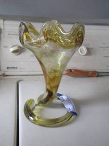 lot 26 image: VINTAGE Brown blown glass CORNUCOPOA VASE