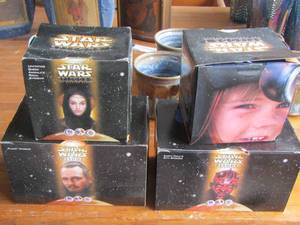 lot 78 image: STAR WARS Figurines
