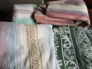 lot 83 image: various blankets