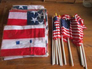 lot 93 image: American flags and small flags