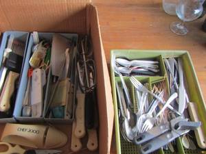 lot 111 image: kitchen utensils