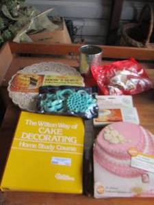 lot 122 image: cake decorating book and supplies