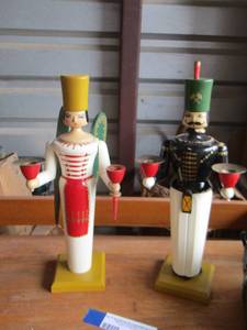 lot 131 image: qty 2 candle statue holders