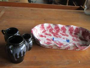 lot 134 image: oval plate, handled small, medium, and large coffee cups