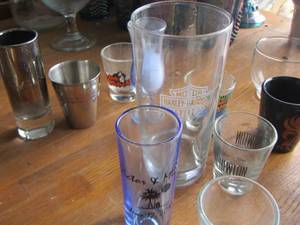 lot 140 image: shot glasses and drinking glass