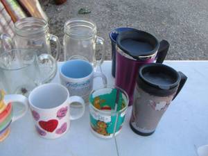 lot 205 image: cup lot