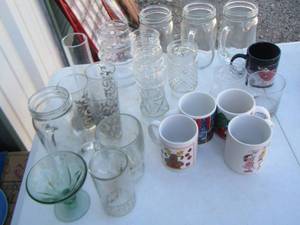 lot 208 image: various drinking cup lot