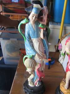 lot 246 image: 20 tall Japanese statue