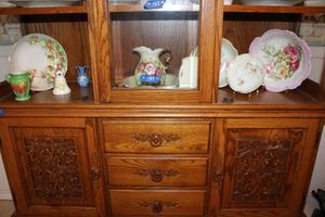 lot 134 image: Vintage floral plates and bowls