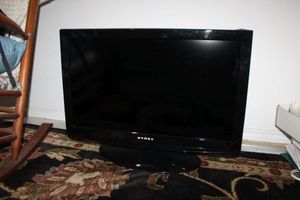lot 146 image: DYNEX LCD color TV and DVD player in one, model DX-32LD150A11