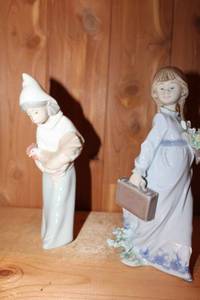 lot 67 image: LLADRO figurines