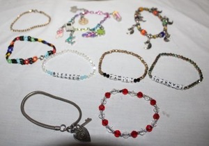 lot 170 image: Jewelry Colorful Bracelets