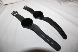 lot 186 image: Jewelry 2 Samsung Galaxy watches