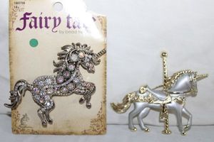 lot 211 image: Jewelry Unicorn horse brooch pins