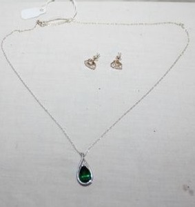 lot 220 image: Jewelry Sterling silver green pendant necklace and clear stone teardrop earrings