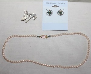 lot 221 image: Jewelry Sterling silver earrings and brooch W pin, plus pearl necklace