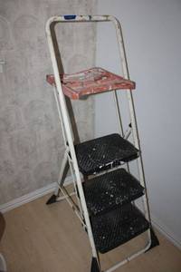 lot 23 image: Painting ladder