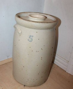 lot 38 image: 5 Gallon butter churn stoneware jar ( Possibly a Marshall pottery)